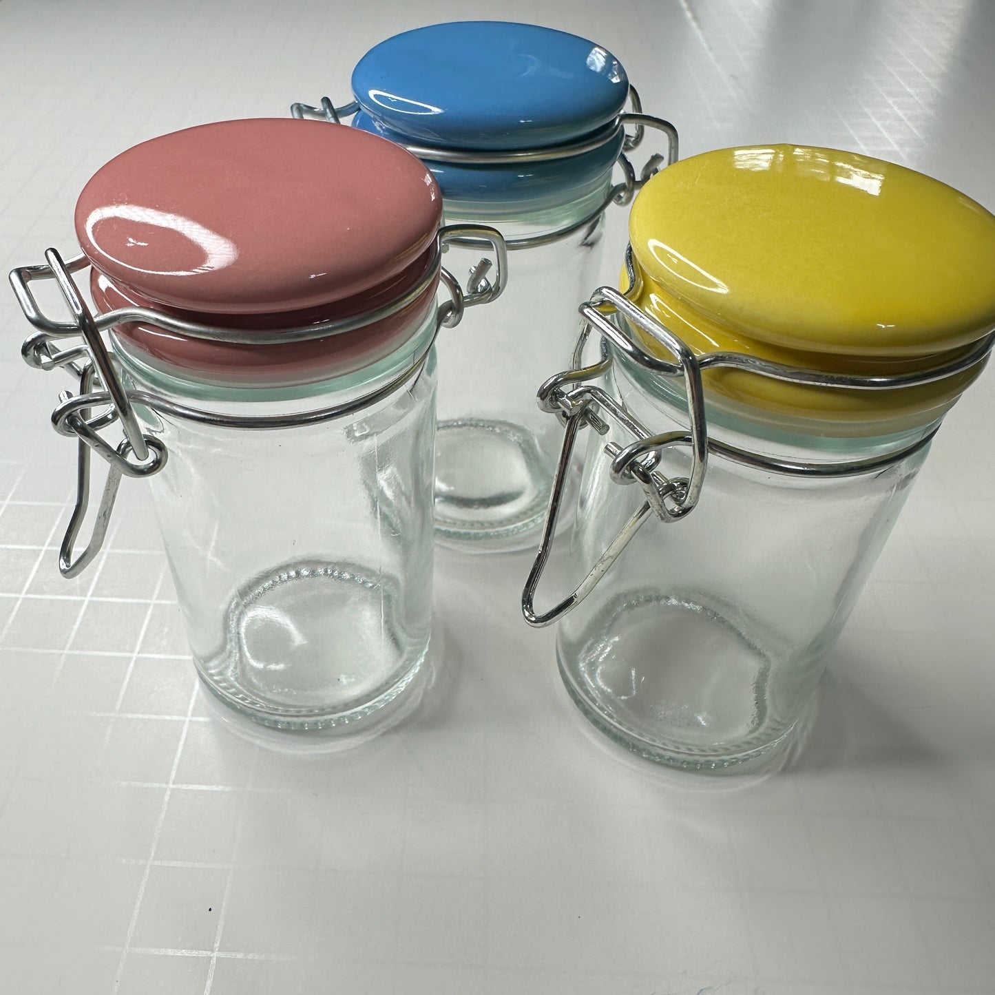 Perfect Pour Jar for Liquid Polymer Clay – 2oz Glass Jar with Lid | Choose Black, Yellow, Blue, or Pink