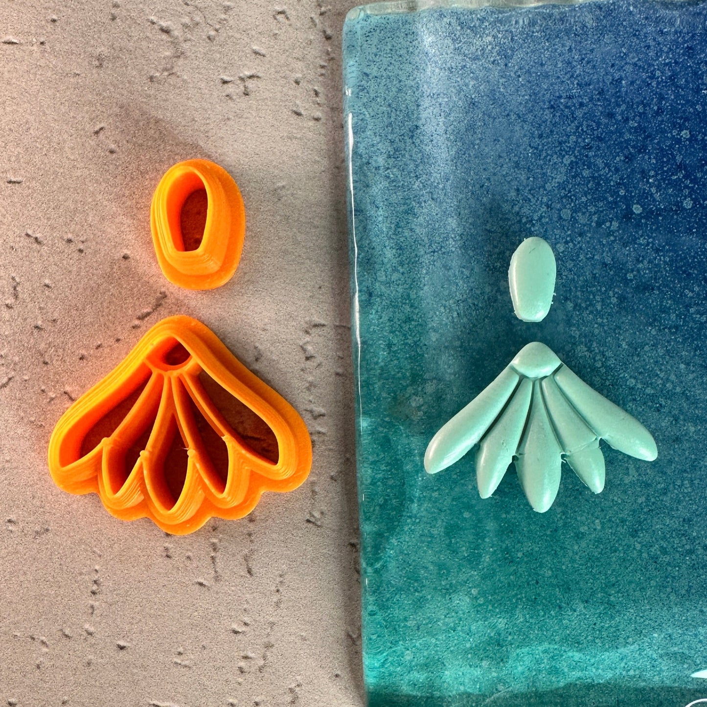 Coneflower Clay Earring Cutter Set – Includes Matching Stud Top