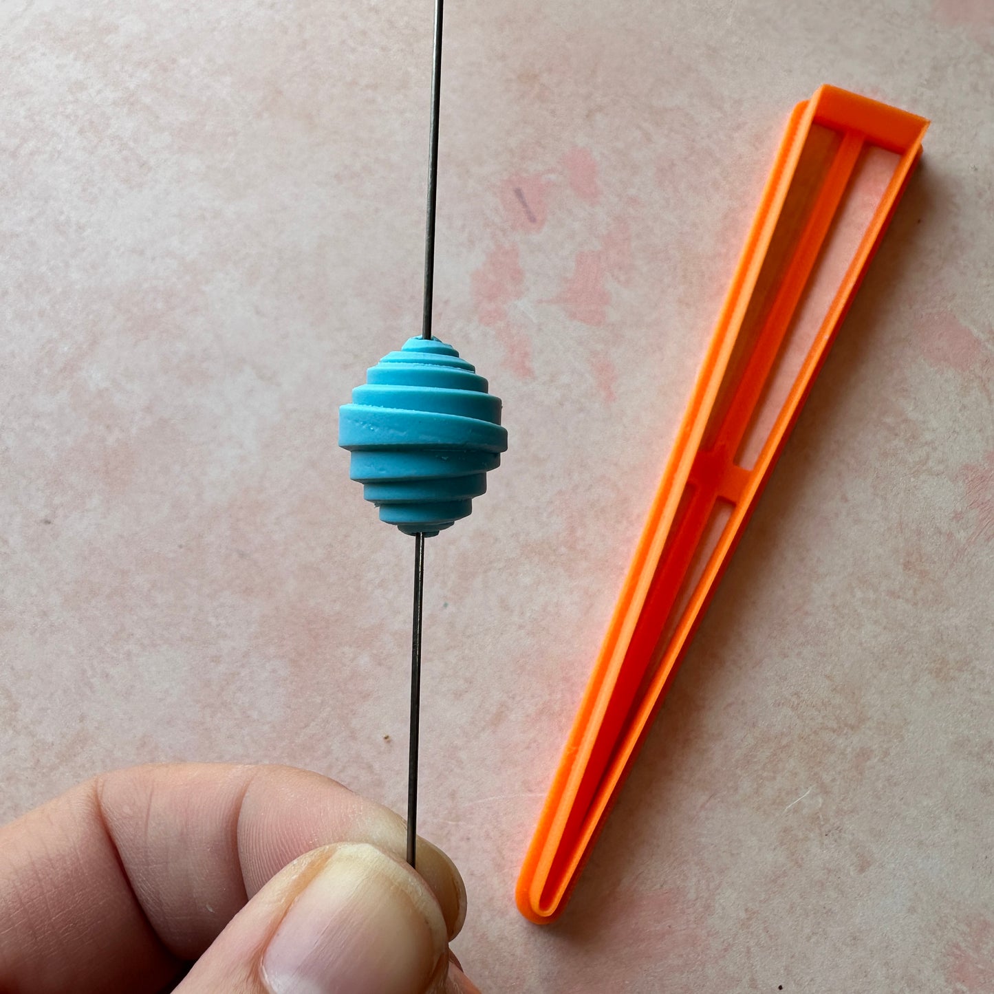 Rolled clay bead cutter - 5/8 inch round shape | paper bead style clay cutter