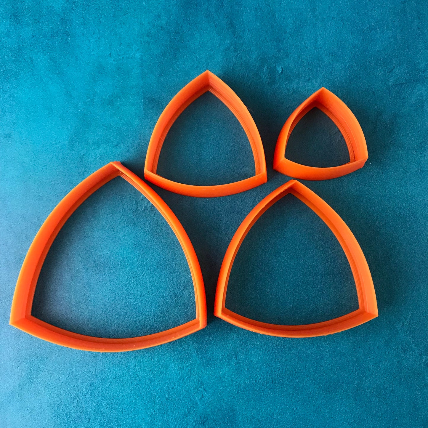 Rounded Pointy Triangles polymer clay Cutters set basics collar