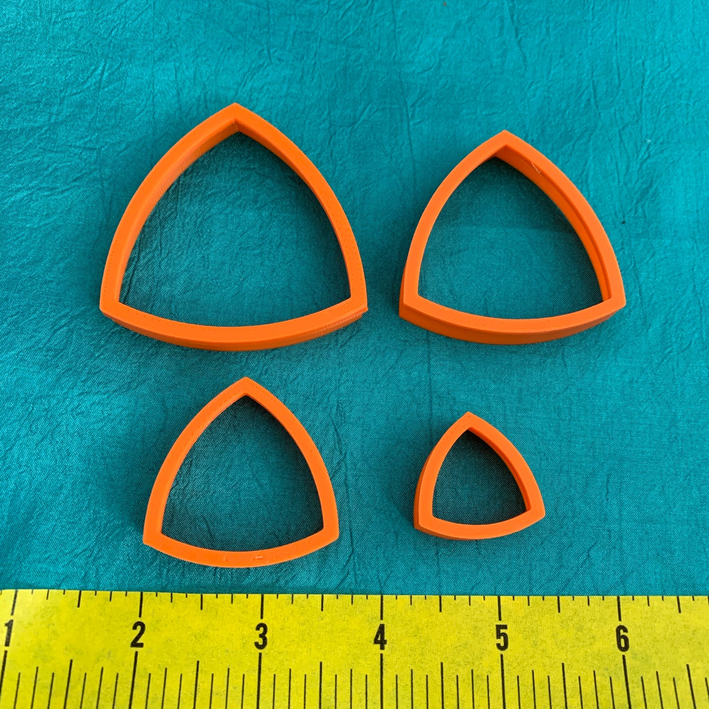 Lisa Pavelka rounded Triangles polymer clay Cutters set 4 graduated mixed media art jewelry - Polymer Clay TV tutorial and supplies