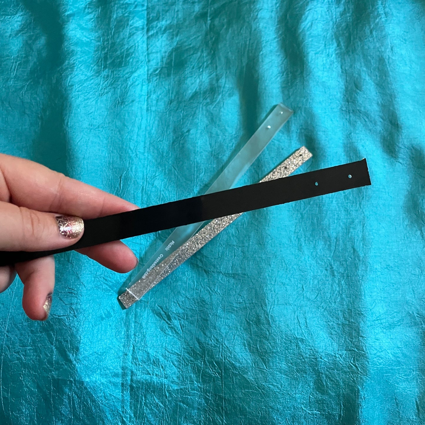 PicStics set of 3 photo prop hygienic tools for photo and video for earrings Pic Sticks