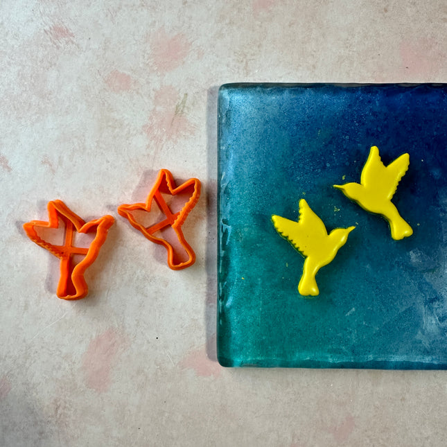 Small Hummingbirds Mirrored pair of sharp clay earring cutters - Create Along 