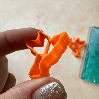 Small Hummingbirds Mirrored pair of sharp clay earring cutters - Create Along 