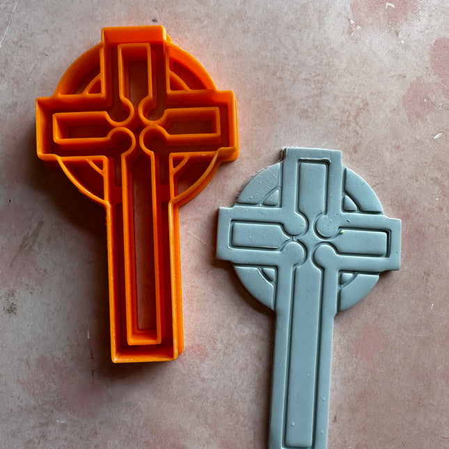 Celtic Collection - Plain Cross polymer clay cutter