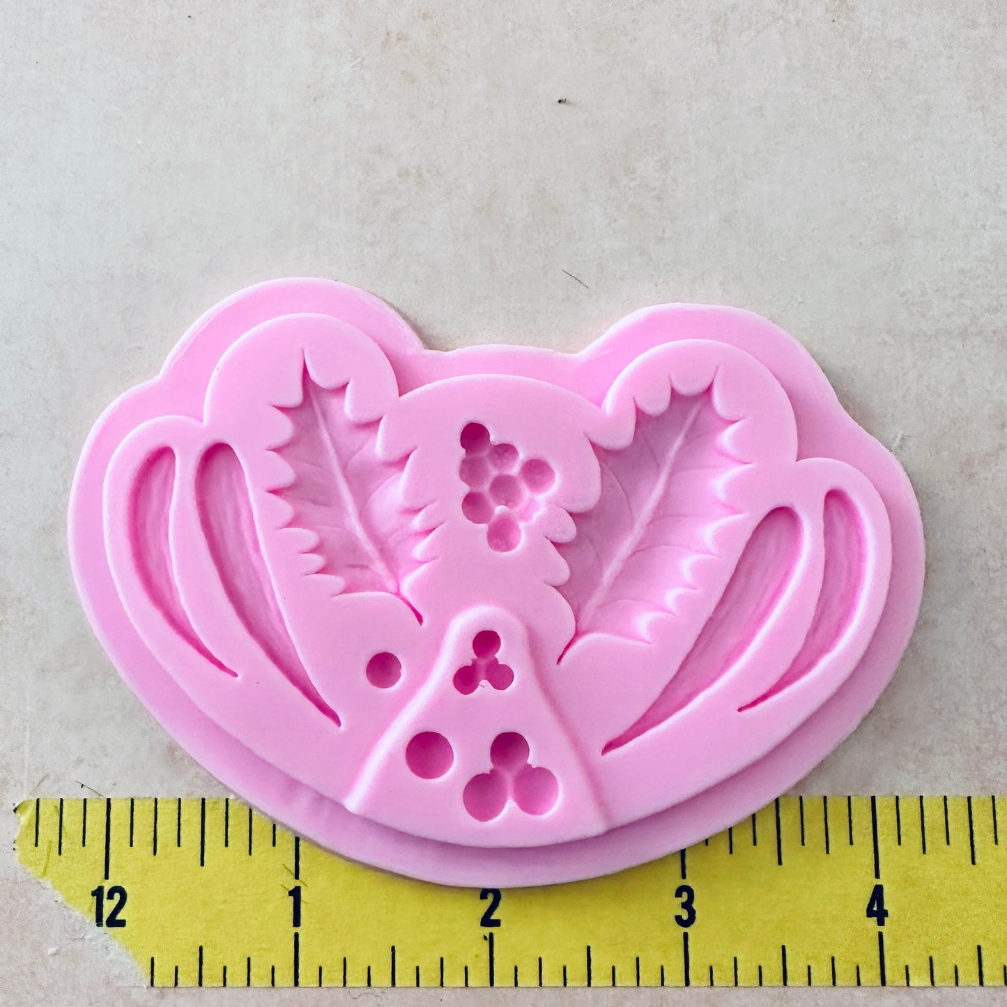 Holly and Berries Winter Christmas Mold